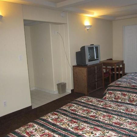 Quality Inn & Suites Clearwater Exterior foto
